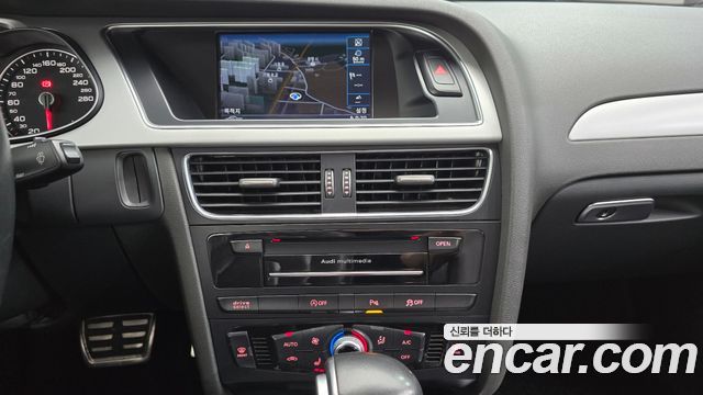 Audi A4 2015 — photo 12