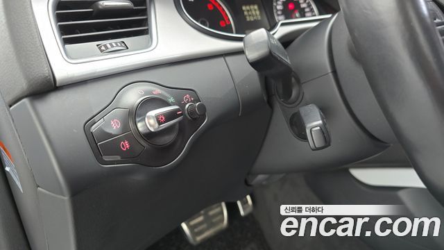 Audi A4 2015 — photo 18