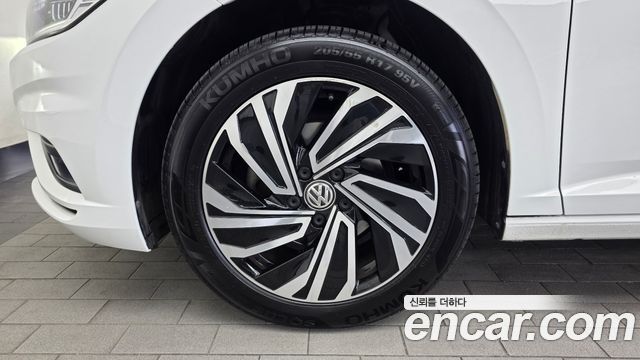 Volkswagen Jetta 2021 — photo 5