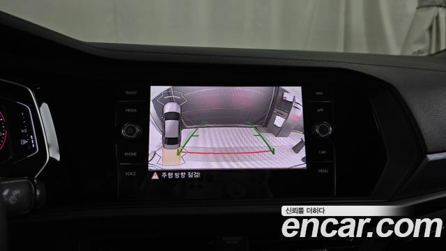 Volkswagen Jetta 2021 — photo 15
