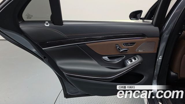 Mercedes-Benz S-Class 2018 — photo 15
