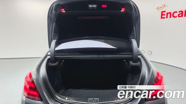 Mercedes-Benz S-Class 2018 — photo 28