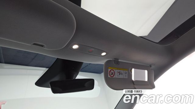 Tesla Model Y 2025 — photo 25