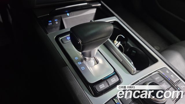 Genesis G80 2018 — photo 12