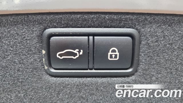 Genesis G80 2018 — photo 24