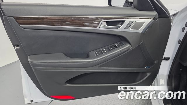 Genesis G80 2018 — photo 14