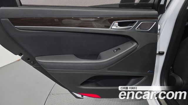 Genesis G80 2018 — photo 15