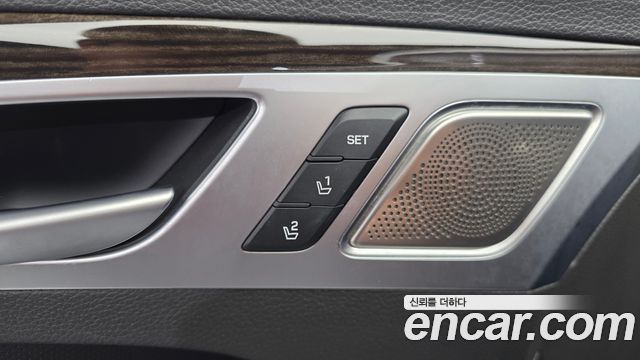 Genesis G80 2018 — photo 34
