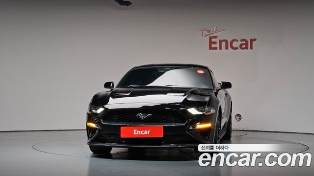 Ford Mustang 2020 — photo 3