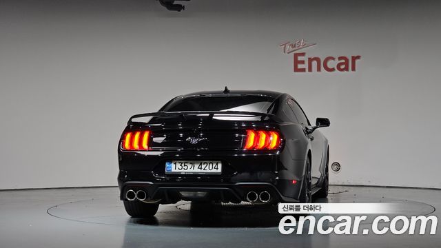 Ford Mustang 2020 — photo 4