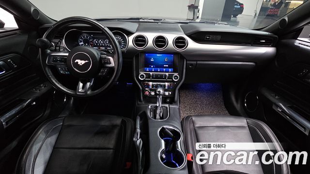 Ford Mustang 2020 — photo 10