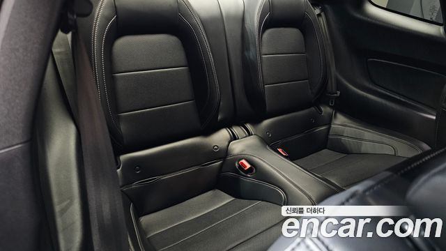 Ford Mustang 2020 — photo 18