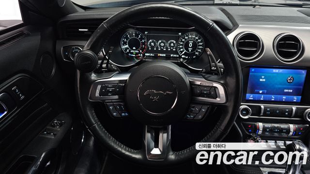 Ford Mustang 2020 — photo 19