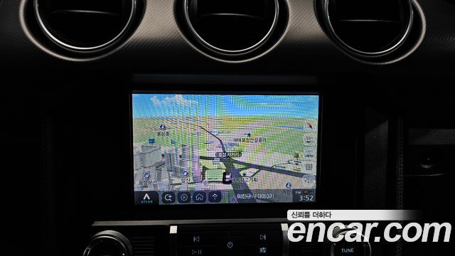 Ford Mustang 2020 — photo 22