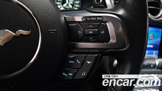 Ford Mustang 2020 — photo 36