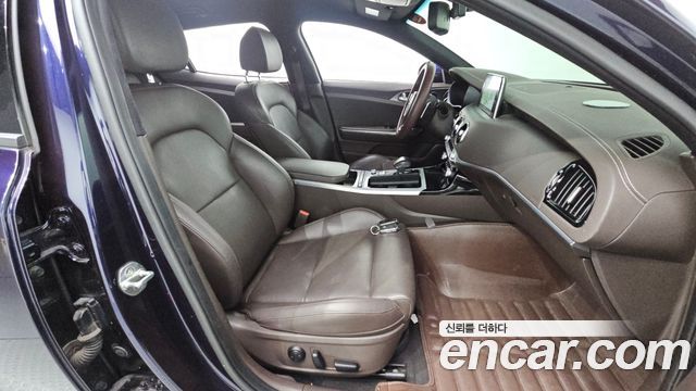 Kia Stinger 2019 — photo 11