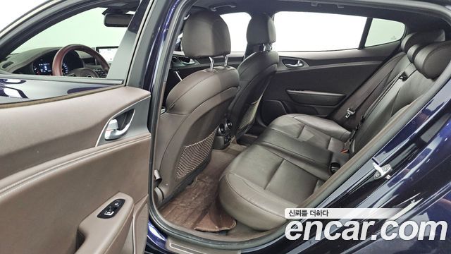 Kia Stinger 2019 — photo 12