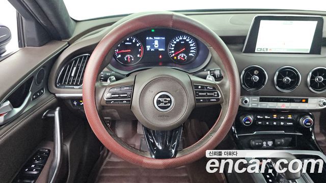 Kia Stinger 2019 — photo 13