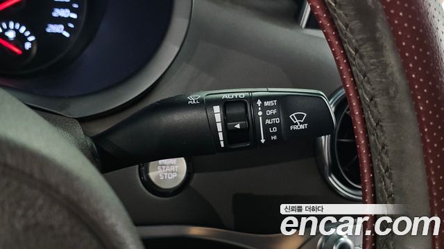Kia Stinger 2019 — photo 18