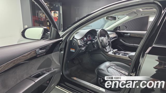 Audi A8 2016 — photo 10
