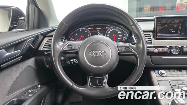 Audi A8 2016 — photo 13