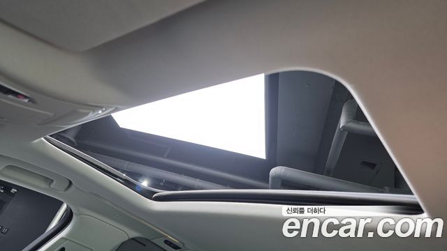 Audi A8 2016 — photo 16