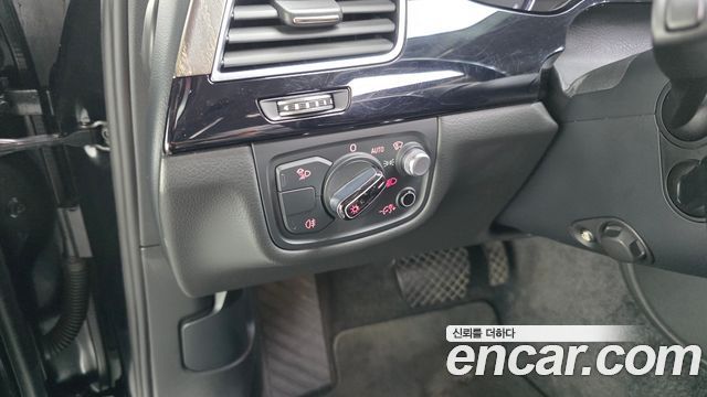 Audi A8 2016 — photo 18
