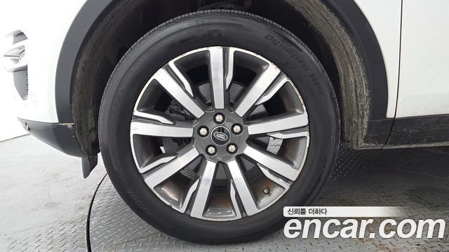 Land Rover Discovery Sport 2017 — photo 5