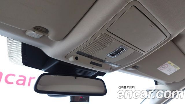 Land Rover Discovery Sport 2017 — photo 17
