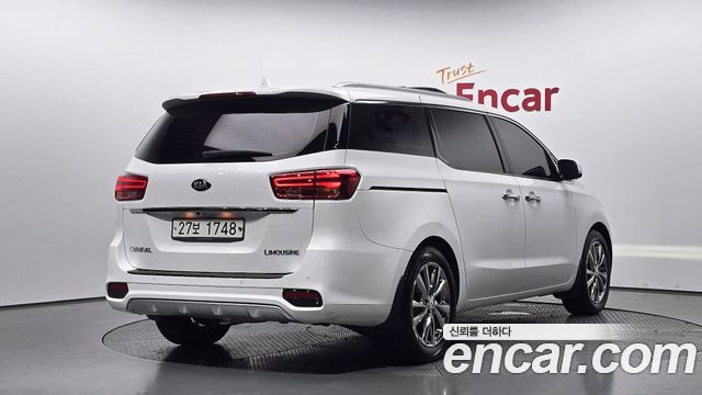 Kia Canival 2019 — photo 2
