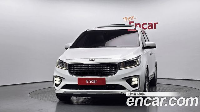Kia Canival 2019 — photo 3
