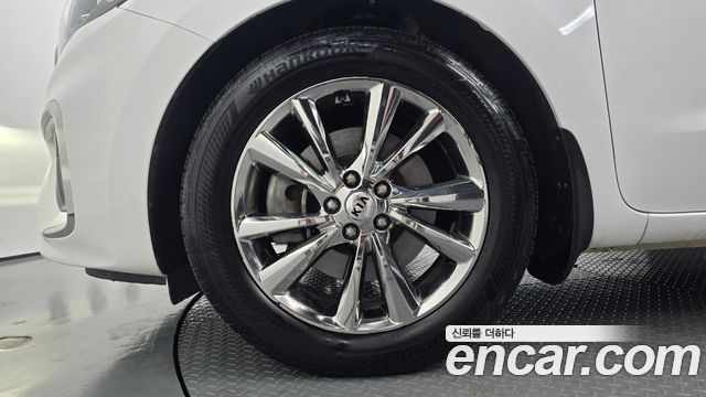 Kia Canival 2019 — photo 5