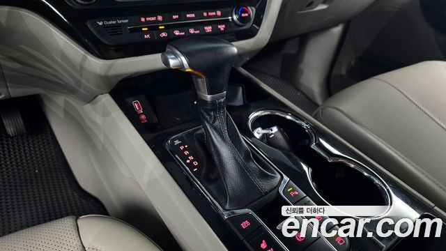 Kia Canival 2019 — photo 12