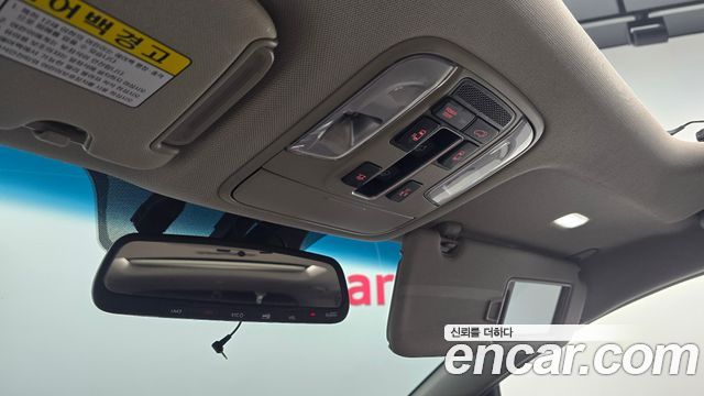 Kia Canival 2019 — photo 31