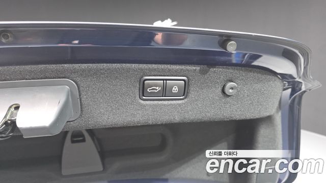 Genesis G70 2019 — photo 33