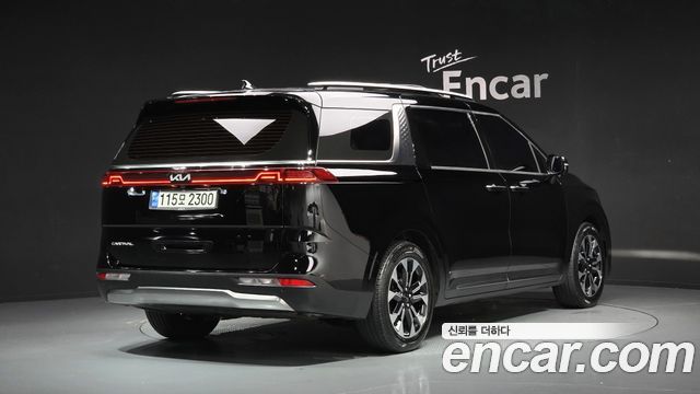 Kia Canival 2022 — photo 3