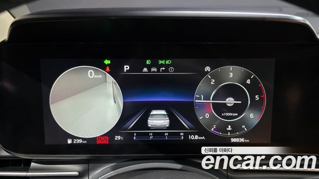 Kia Canival 2022 — photo 16