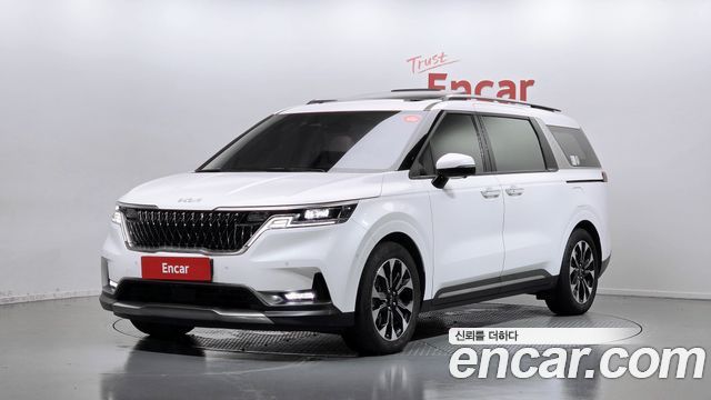 Kia Canival 2023 — photo 1