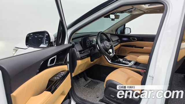Kia Canival 2023 — photo 13