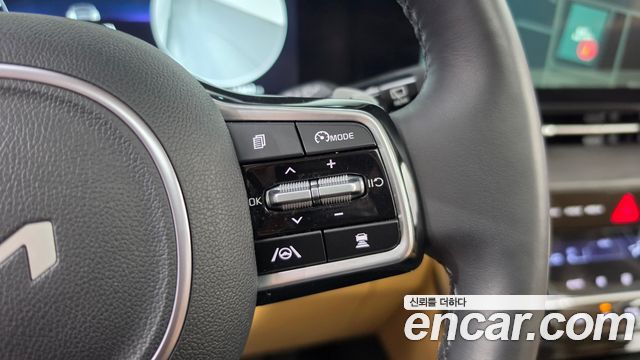 Kia Canival 2023 — photo 21