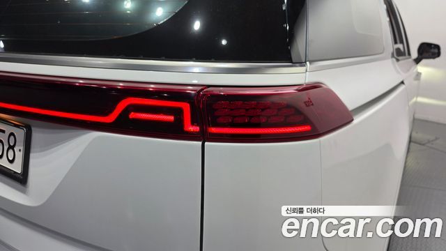 Kia Canival 2023 — photo 9