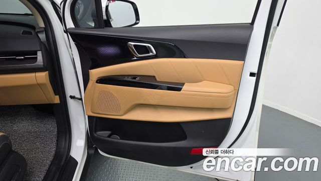 Kia Canival 2023 — photo 14