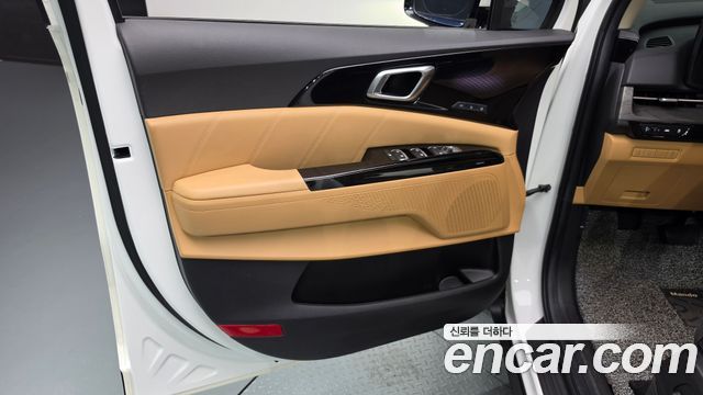 Kia Canival 2023 — photo 15