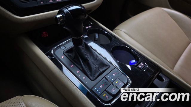 Kia Canival 2016 — photo 12