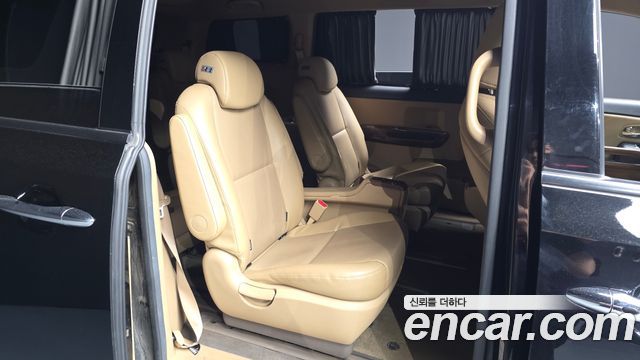 Kia Canival 2016 — photo 17