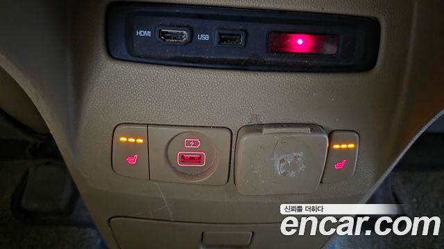 Kia Canival 2016 — photo 24