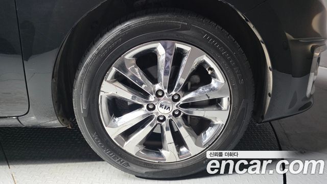 Kia Canival 2016 — photo 7