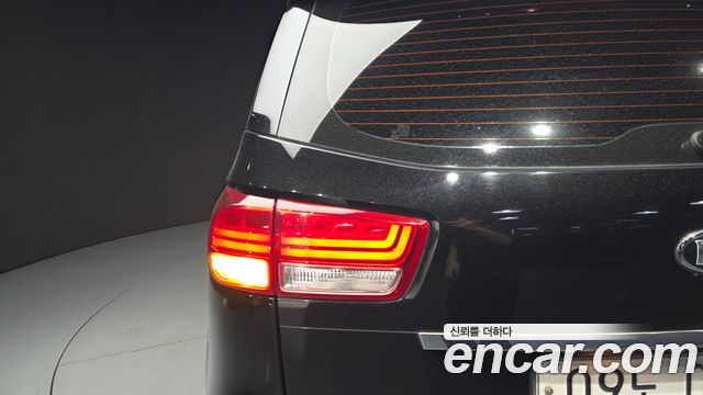 Kia Canival 2016 — photo 9