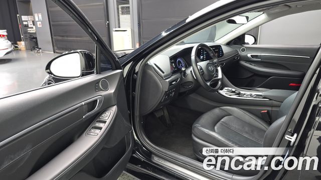 Hyundai Sonata 2022 — photo 13