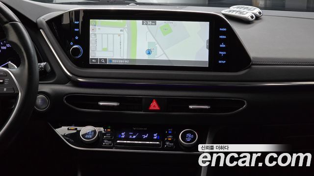 Hyundai Sonata 2022 — photo 19